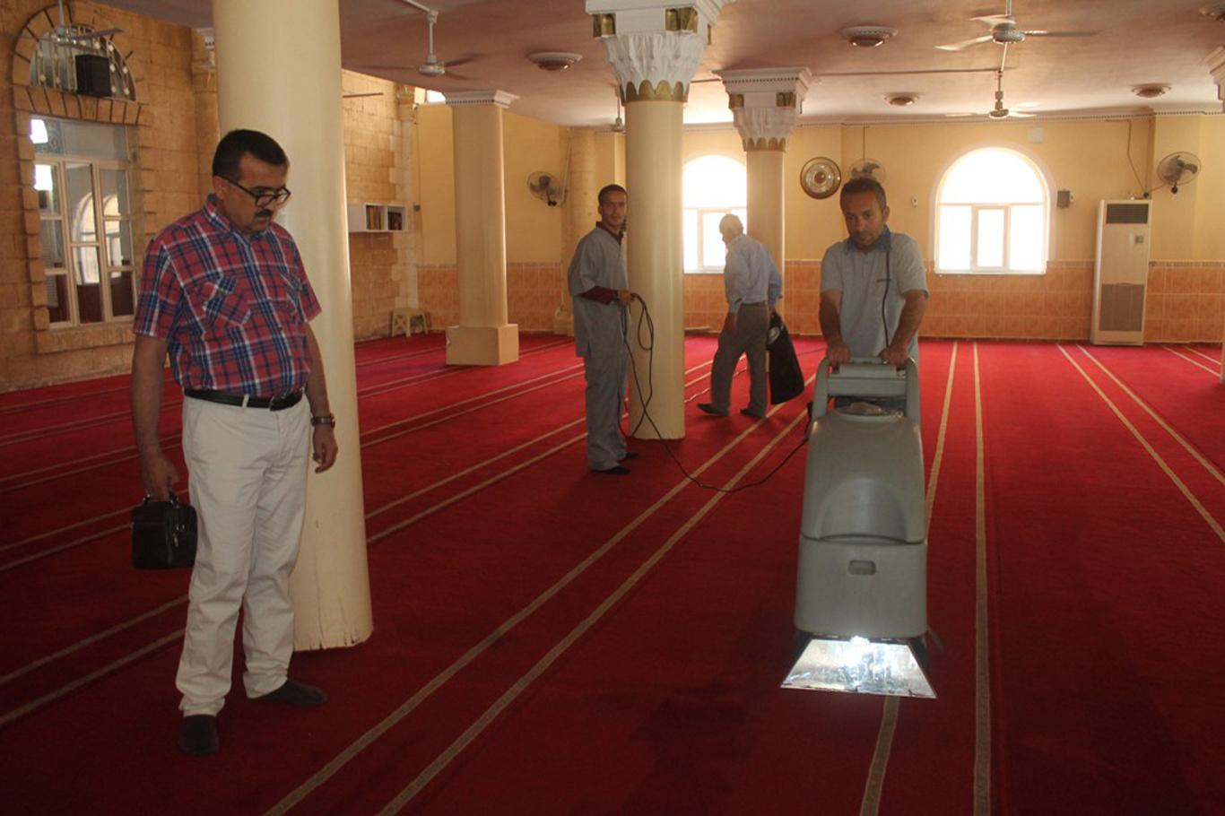 Kızıltepe'de Ramazan öncesi cami temizliği